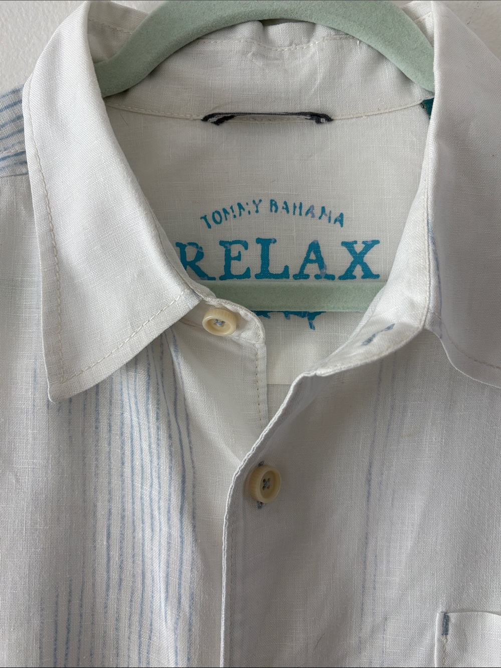 Linen- L- Tommy Bahama White and Light Blue Striped Button Down. -🫶